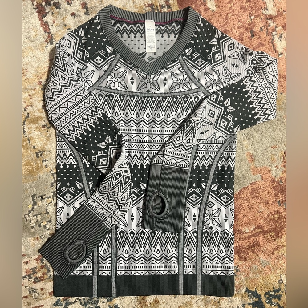 Ivivva By LULULEMON Fly Glacier Air Long Sleeve Sweater Long Sleeve Activewear